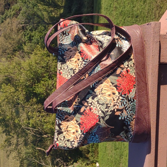 😺KOLTOV Abby Tote in Black & Saddle New Bag - Picture 14 of 15